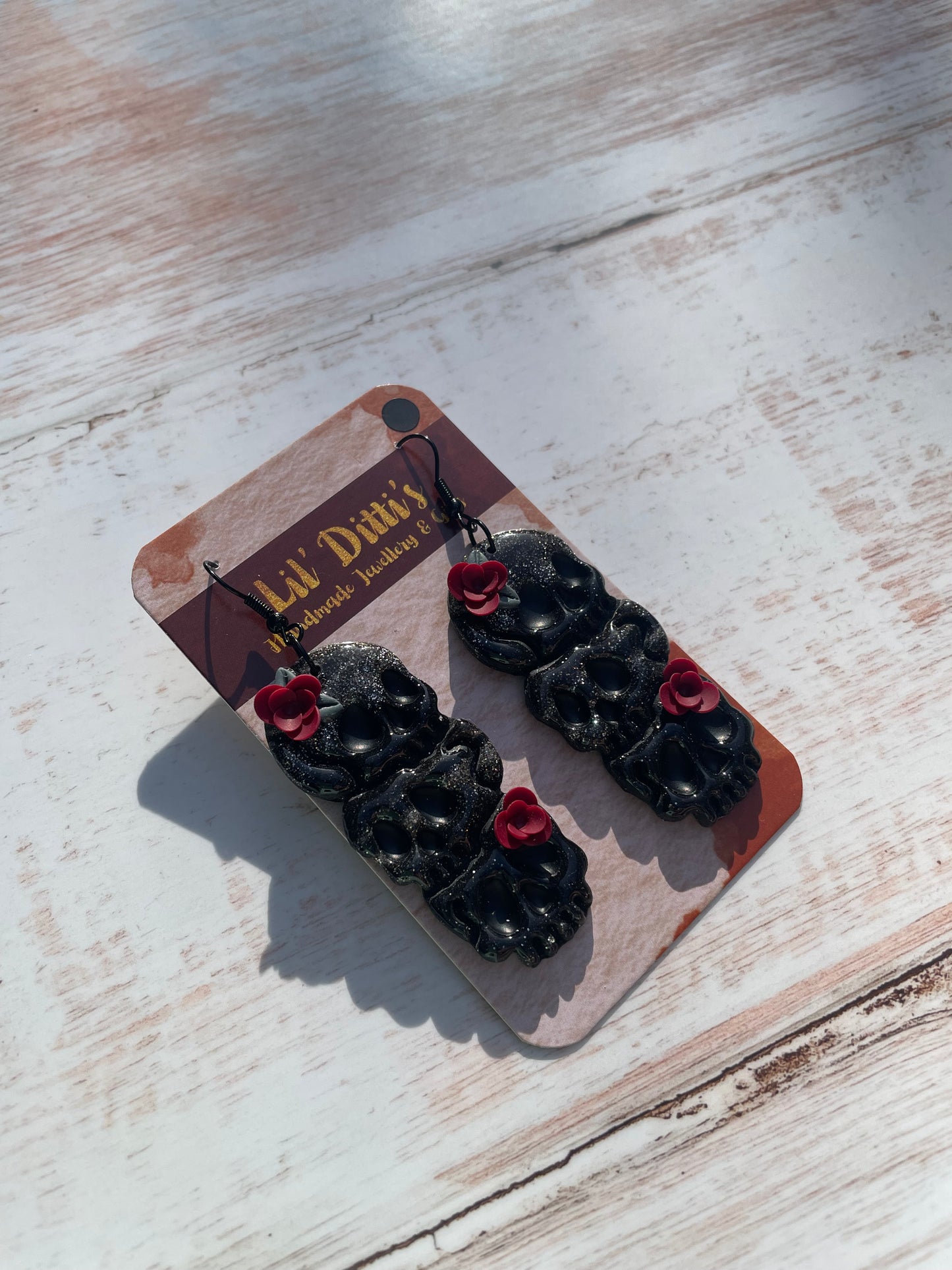 Skulls n roses earrings - handmade polymer clay
